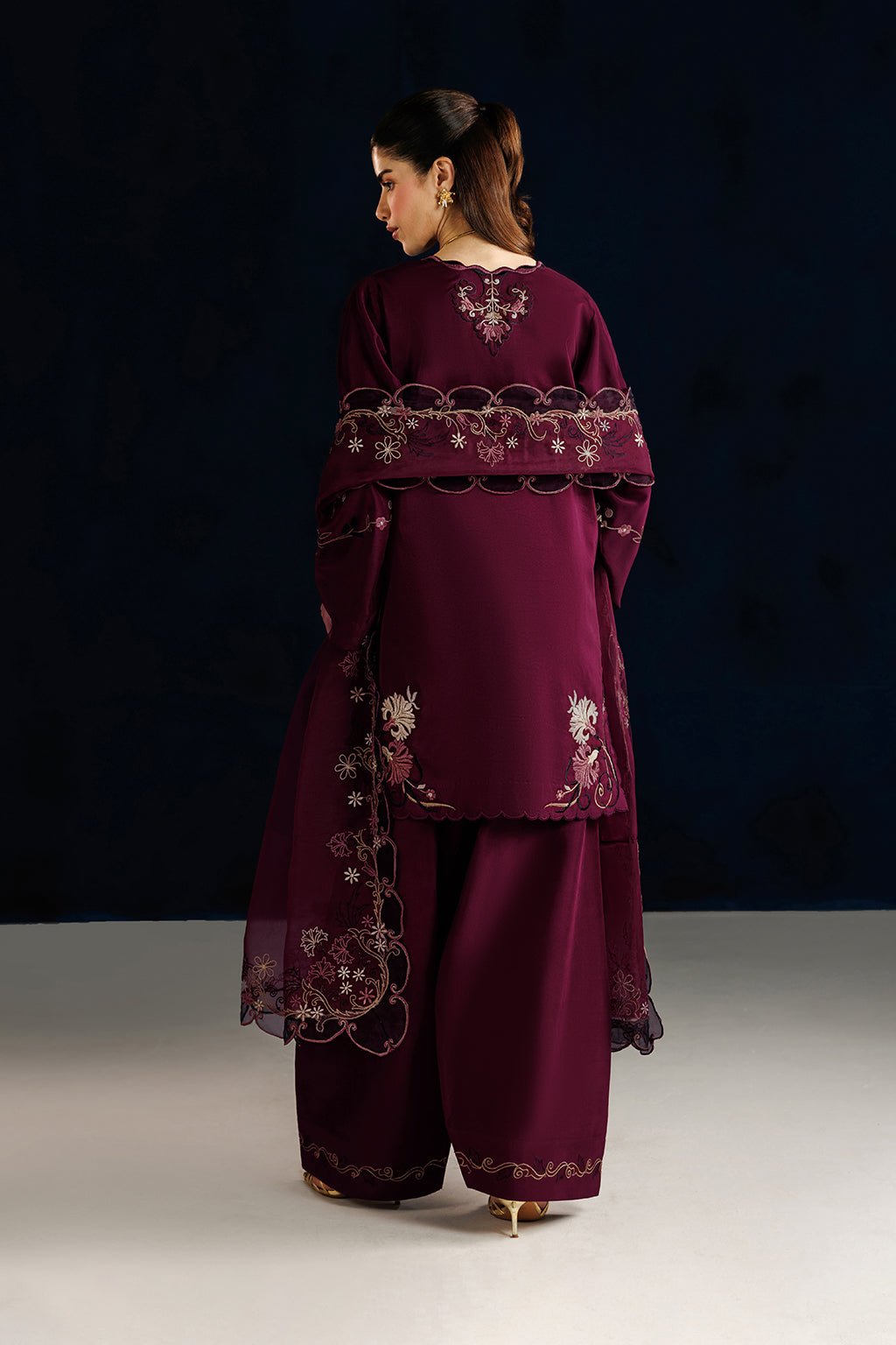 ZAREEN ( NP-21 ) - Naarie Pret
